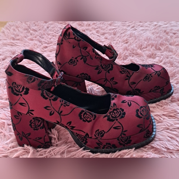 dELiA*s Shoes - Deadstock Delias x Dolls Kill Y2K 90s Maroon Satin Platform Mary Jane Size 8.5